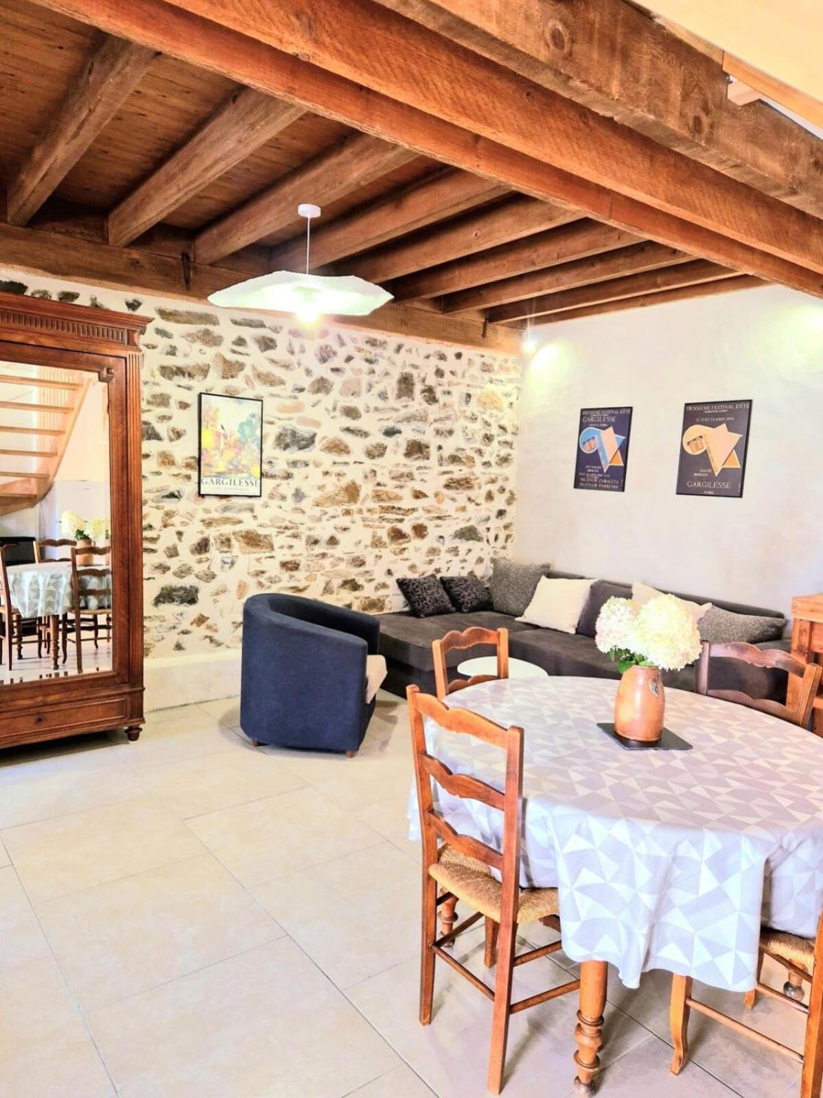 Holiday home Leon -in The Heart Of The Village *