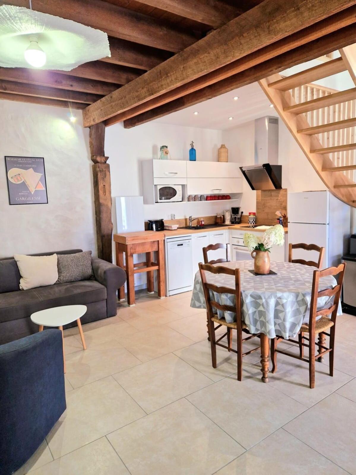 Leon -in The Heart Of The Village * Gargilesse-Dampierre
