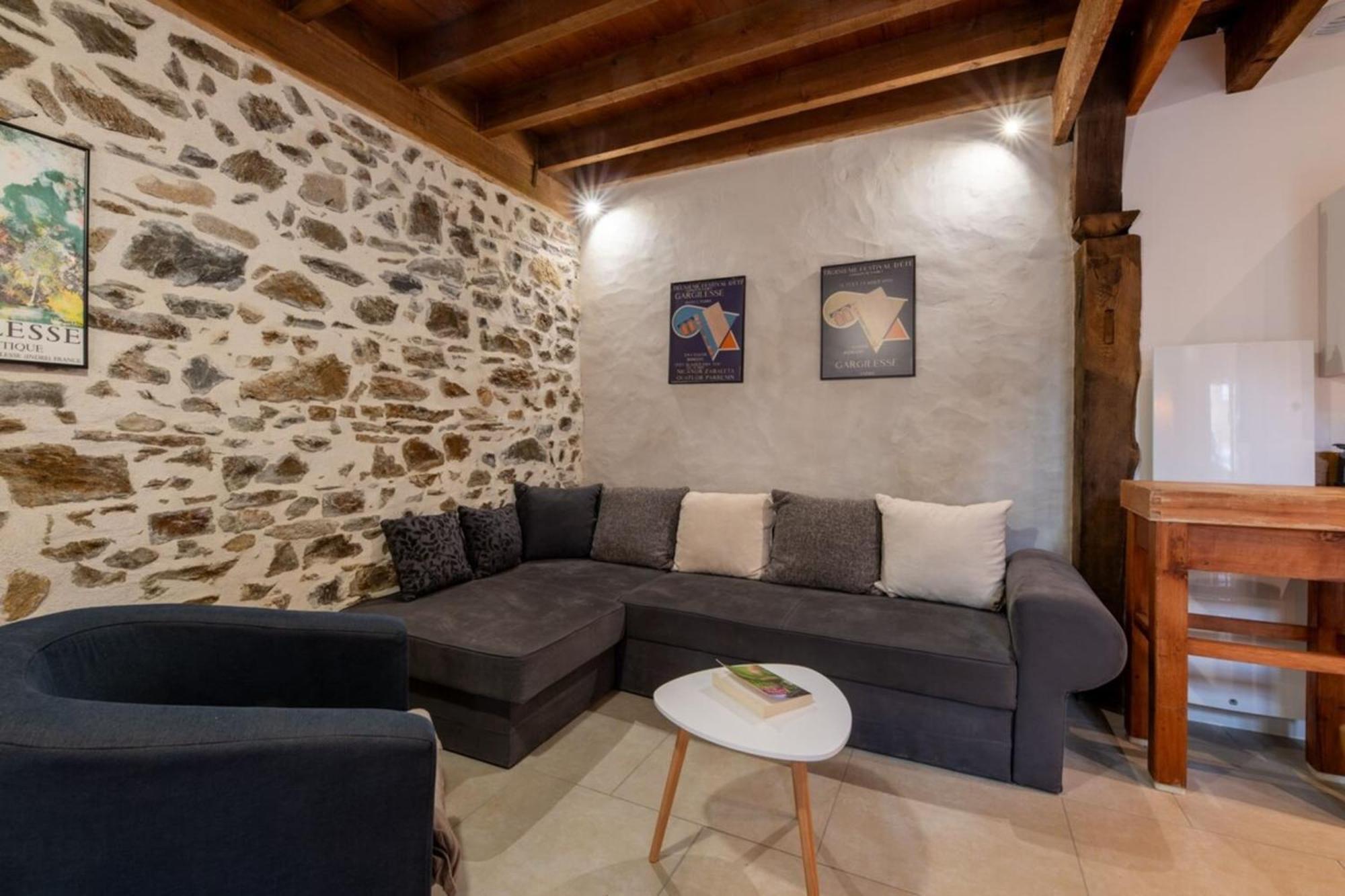 Holiday home Leon -in The Heart Of The Village