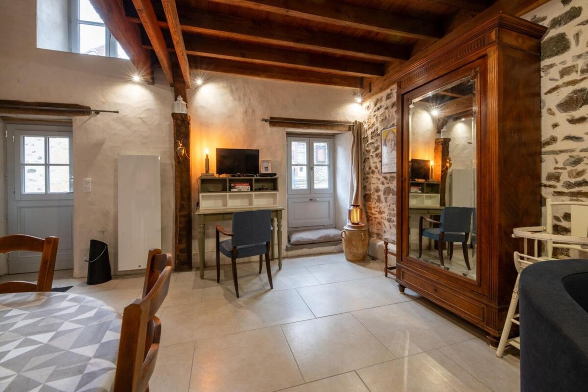 Holiday home Leon -in The Heart Of The Village Gargilesse-Dampierre